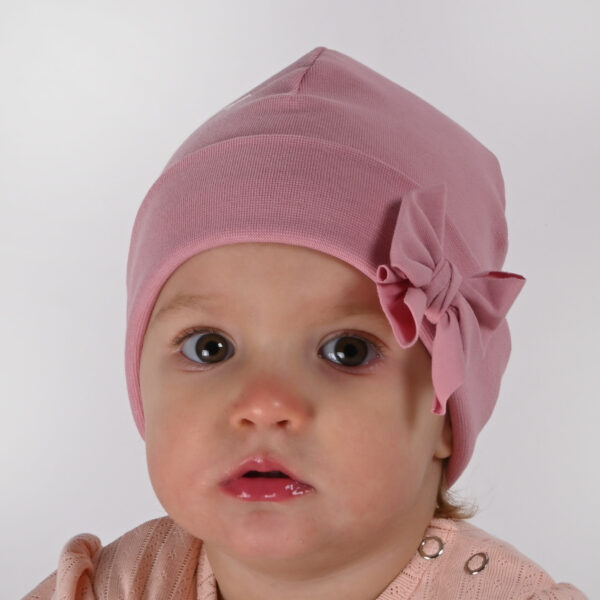 Otroska kapa za puncko