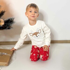 Otroška pižama z vezenim jelenčkom in potiskanimi hlačami